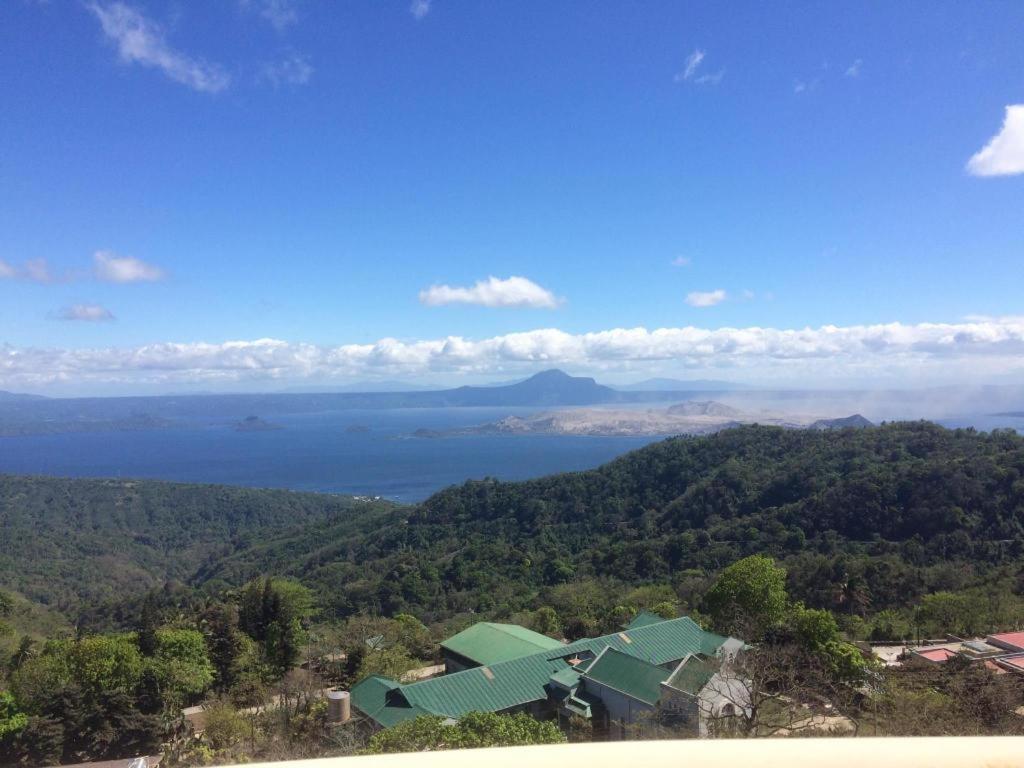 Cityland Tagaytay Taal Lake View City View Free Pool Parking Studios With Balcony Are City View Tagaytay City Exterior foto